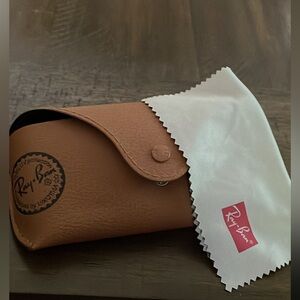 Ray Ban tan case for glasses/cloth